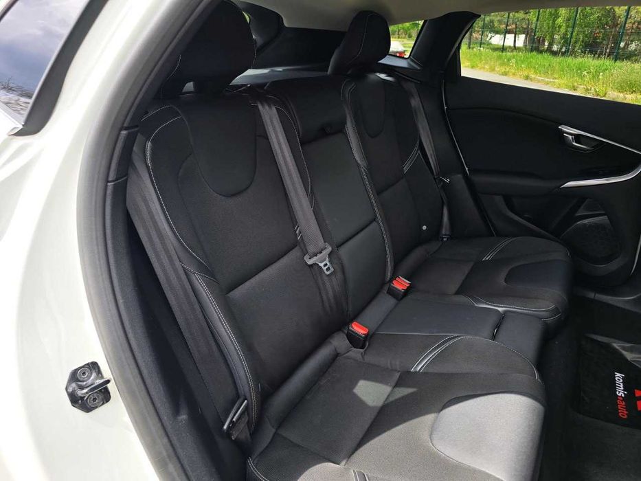 Продам  Volvo V40 2013. Можна в розстрочку, під викуп.