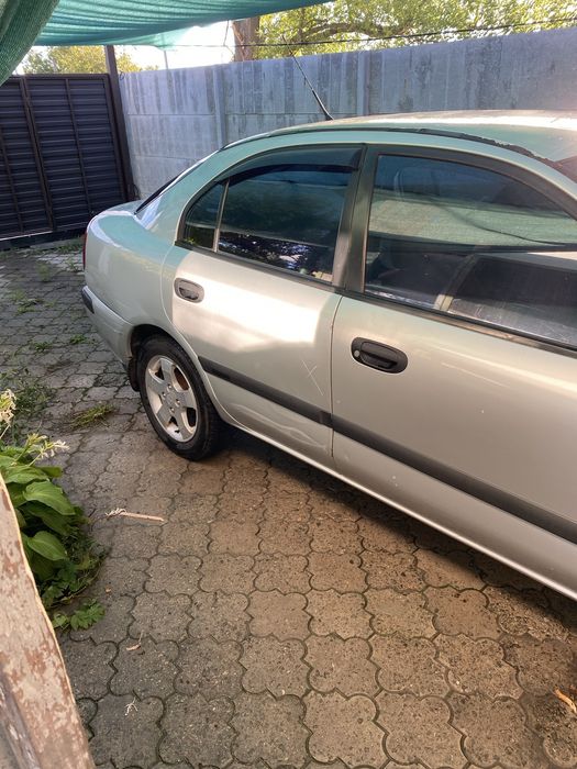 Mitsubishi Carisma