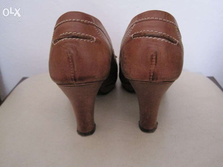 Sapatos Castanhos nº 35