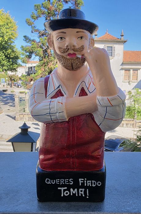 Estatua Zé Povinho