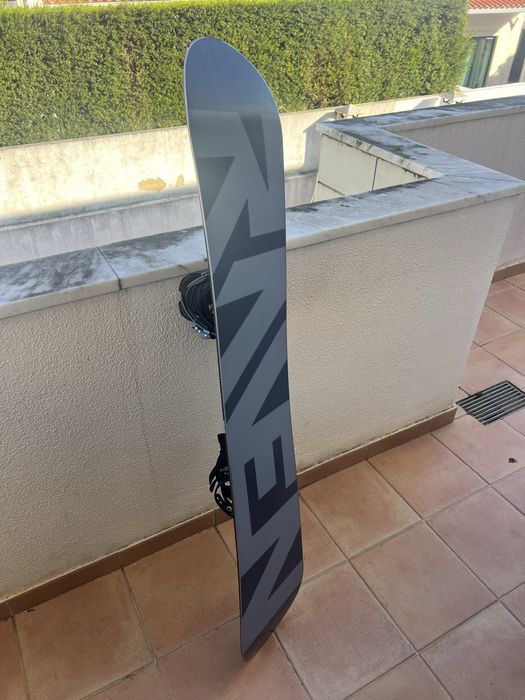 Prancha de Snowboard Raven + Fixações (Como Nova – Usada 1 Dia)