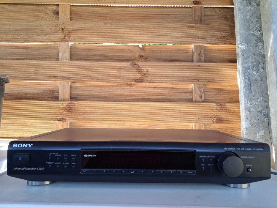 Tuner Sony st-se520