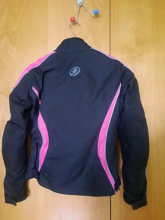 Casaco de motard feminino, tamanho M, da Caparica Peles.
