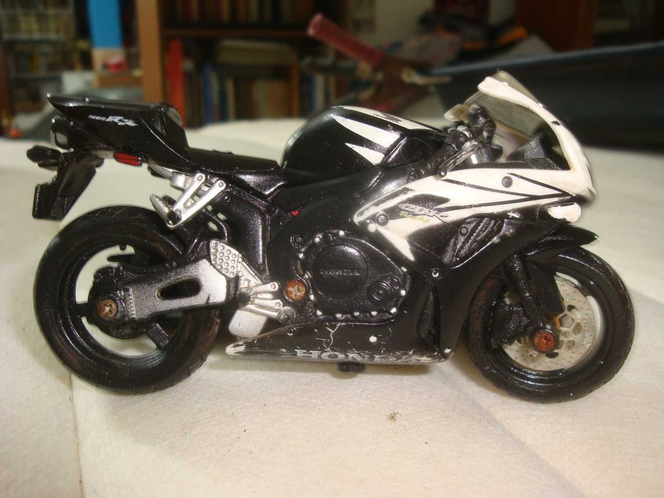 honda 1000 rr,,.