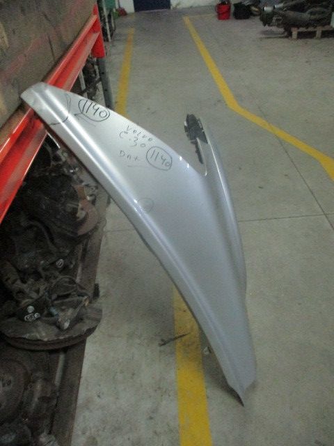 Guarda-lamas direito VOLVO C30