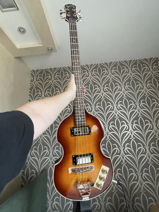 Бас-гітара Epiphone Viola Bass (нові flatwound струни)