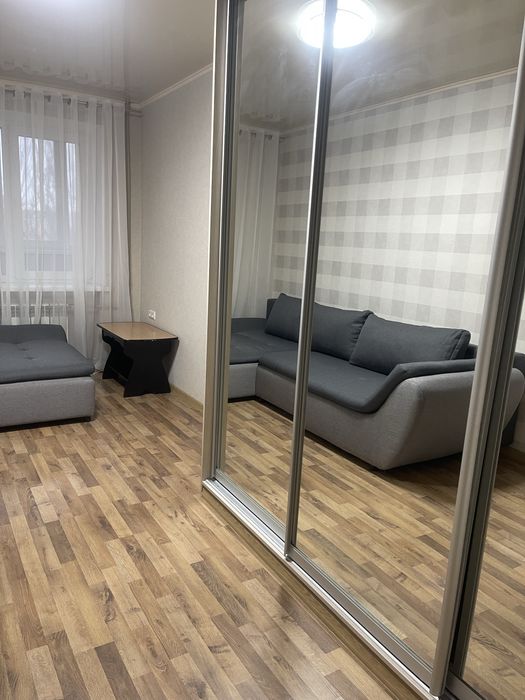 Подобова оренда  Двухкомнатная квартира в центре. 95 квартал