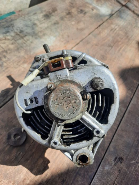 Продам  генератор на ваз