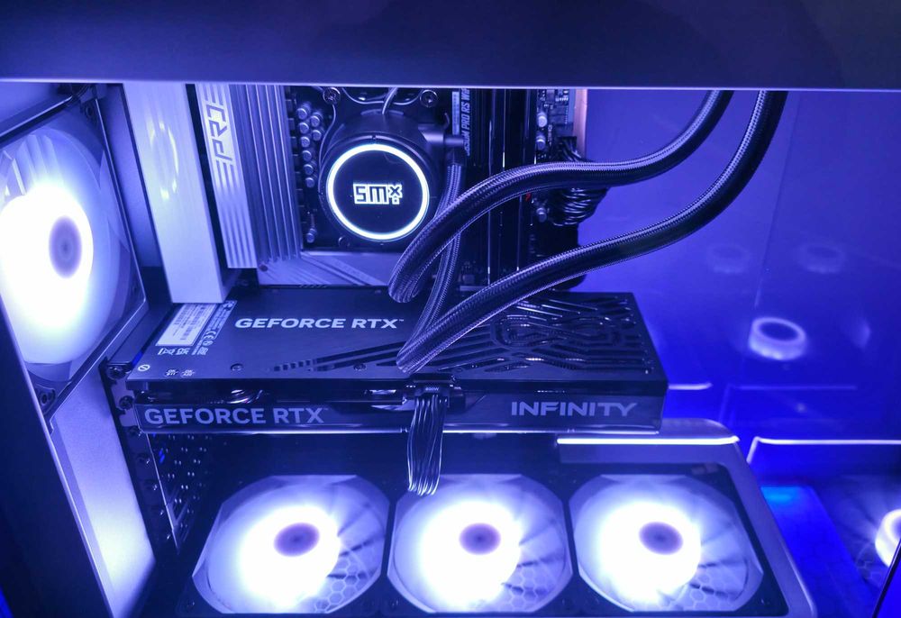 Komputer gamingowy Ryzen 7 7800X3D, RTX 5070, DDR 5 32gb 6000m, M2 1Tb