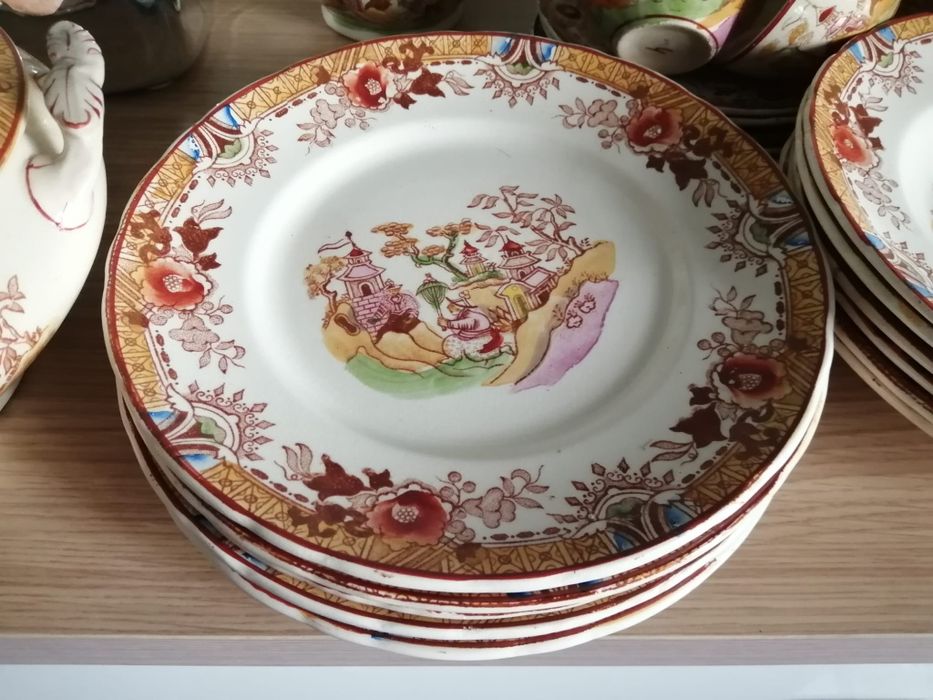 Vintage - Pratos,terrina,bule