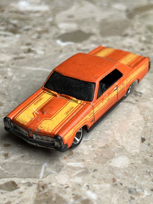 Hot wheels - 1965 Pontiac GTO (C2651)