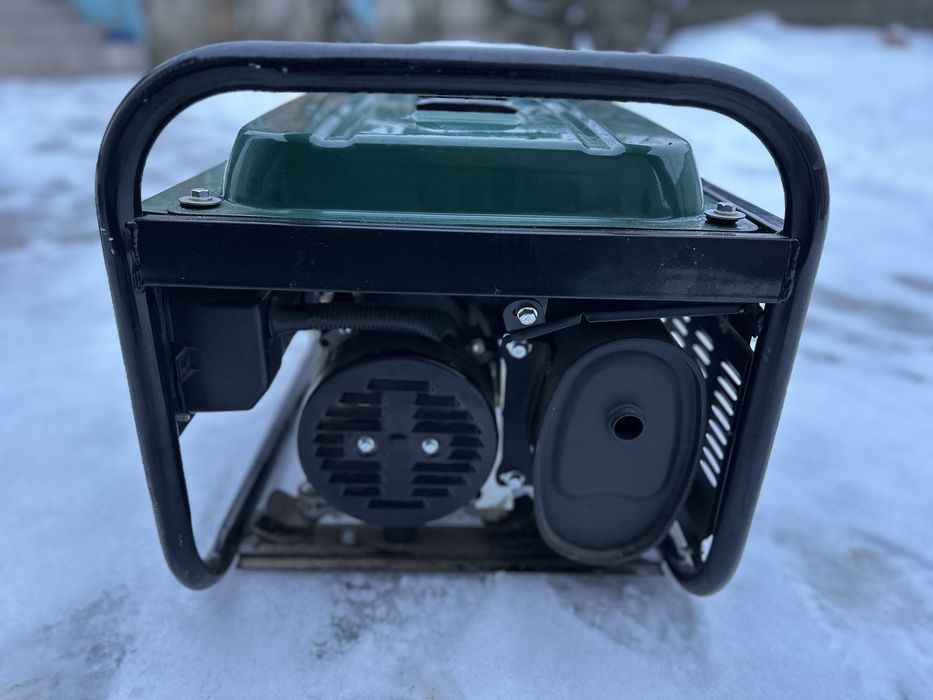 Генератор 2.8кВт