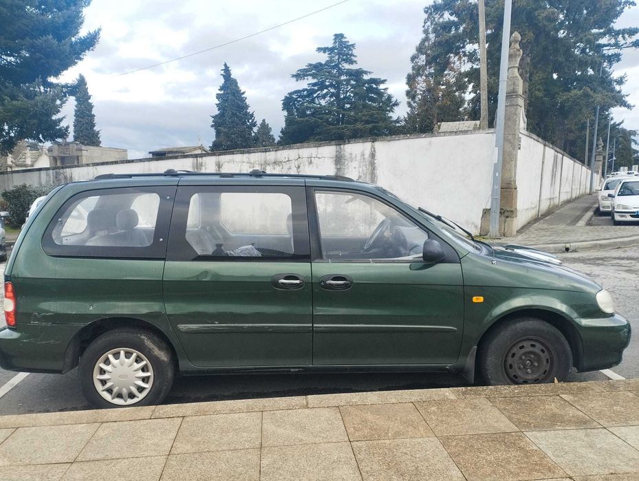 Kia Carnival 2001