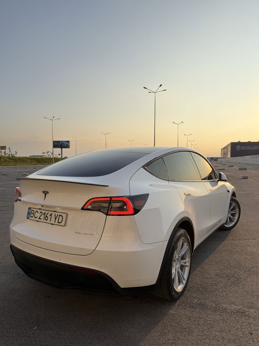 Tesla Model Y Long Range 82KWh