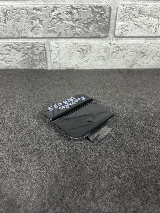 Заглушка заднього бампера BMW E60 Дорестайл Код:498