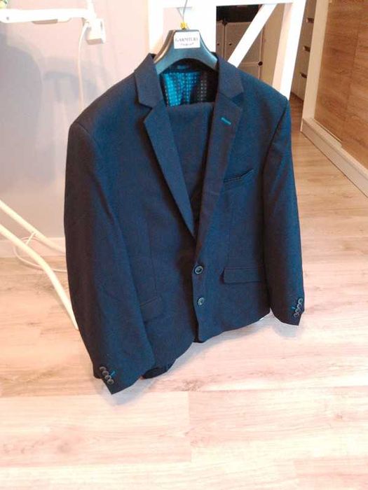 Garnitur granatowy marynarka plus spodnie