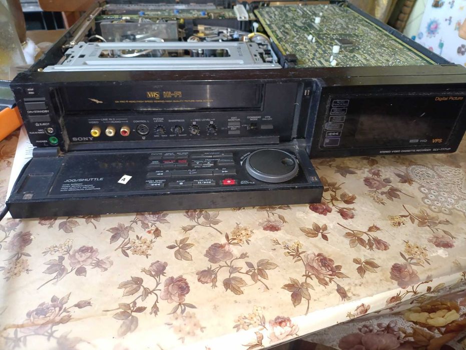 Видеомагнитофон Sony SLV 777 VP под восстановление на запчасти