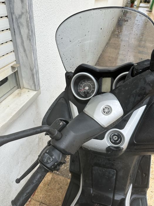 YAMAHA xmax 250 como nova