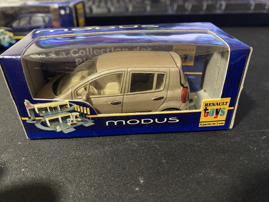 Miniaturas 1:64 Renault