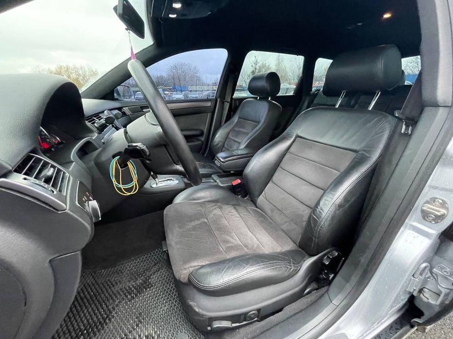 Audi a6c5  quattro газ автомат