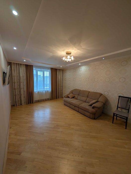 Оренда просторої Трикімнатної квартири біля Veles Mall _RR