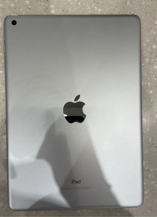 Apple iPad • A1893 • Ідеальний стан