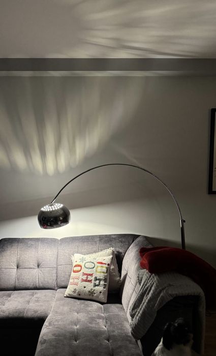 Lampa salonowa stojąca