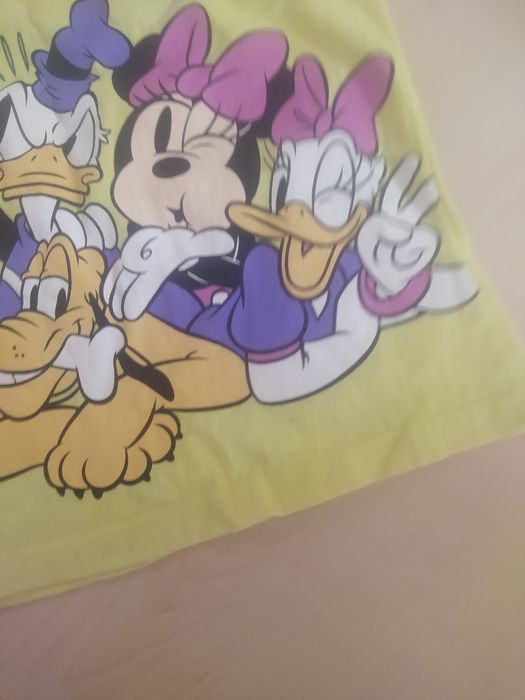 Стильна та якісна футболка disney