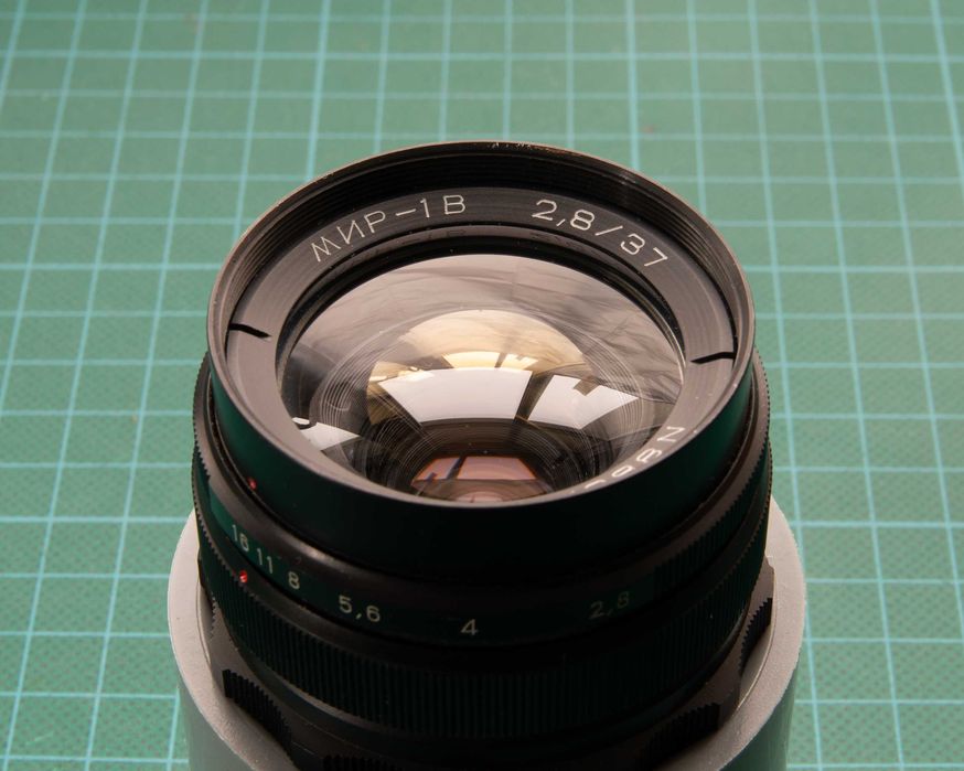 Lente Soviética Mir-1B 37mm f/2.8 Grande Angular