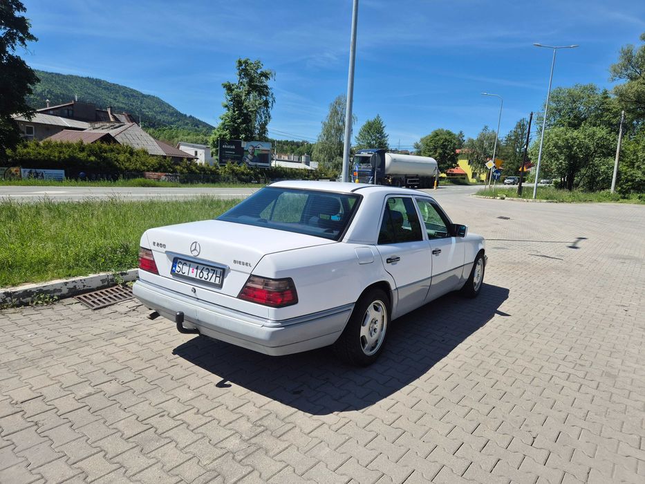 Mercedes-benz W124 * E200 *2,0d 75KM * ZDROWY * HAK *