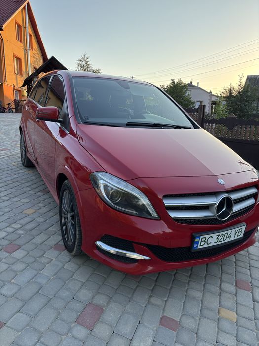 Mercedes-Benz B 250E