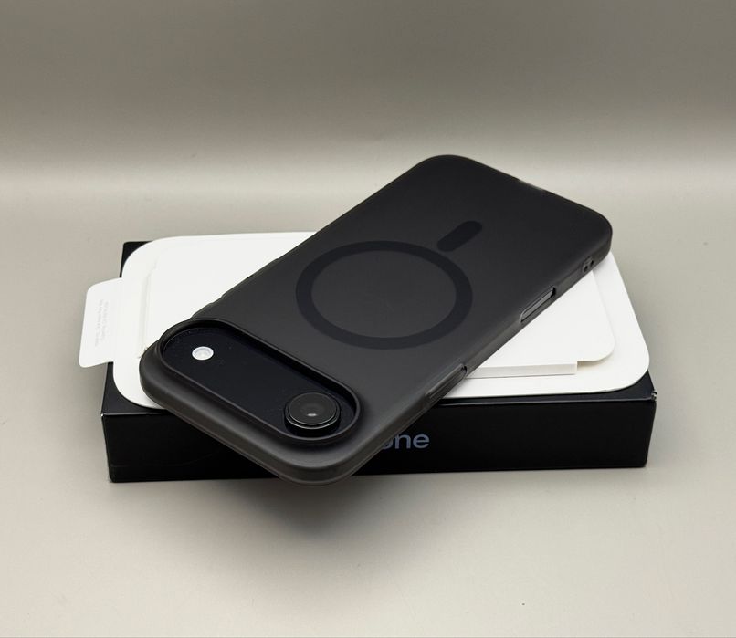 Матовый тонкий чехол на IPhone 16 Pro Max Black, от 11 Pro до 17/Air
