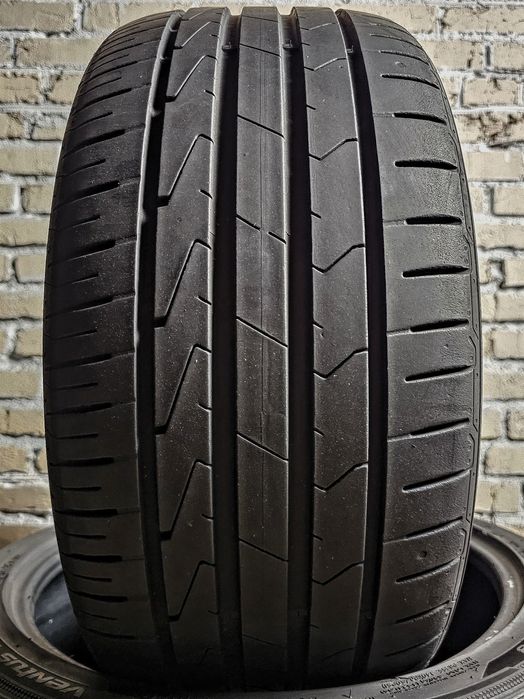 Пара 235/40r18 Hankook | 7mm | Hungary | 2021 | Преміум шини/Як нові