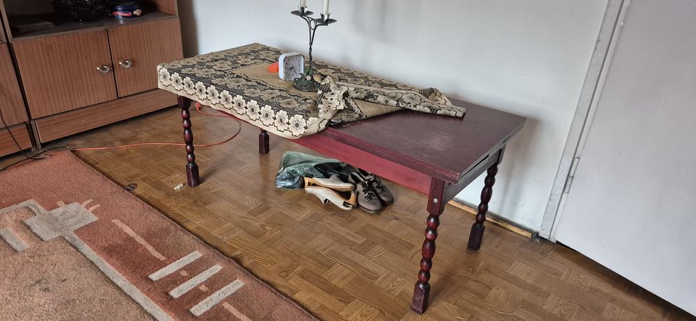 Zestaw mebli, szafa, komoda, ława