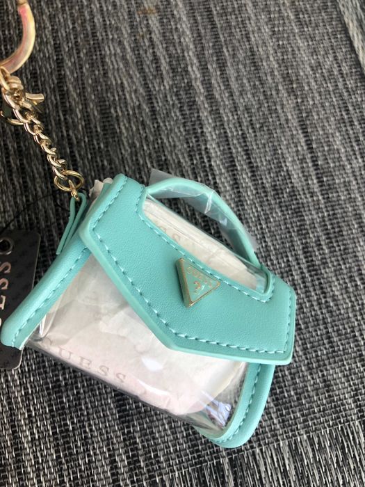 Guess breloczek - zawieszka