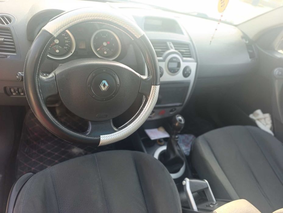 Grande oportunidade! Lindo! Renault Megane conversível, único no Algarve.