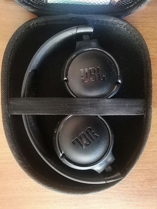 Навушники JBL Tune 520BT + чохол