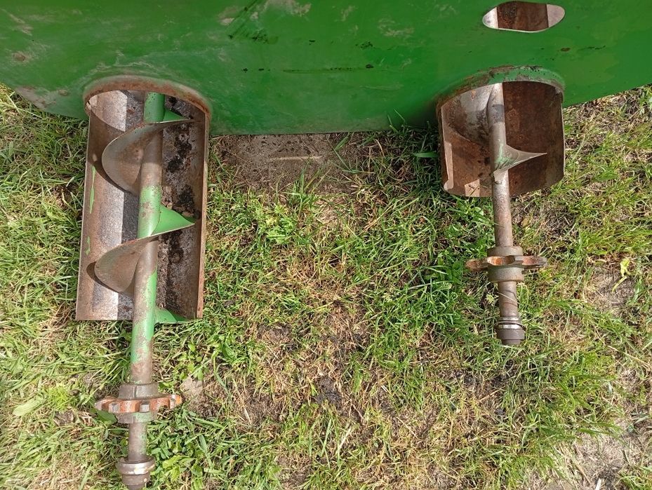 Kosz przyjęciowy ze żmijkami John Deere 970,975,1072,1075