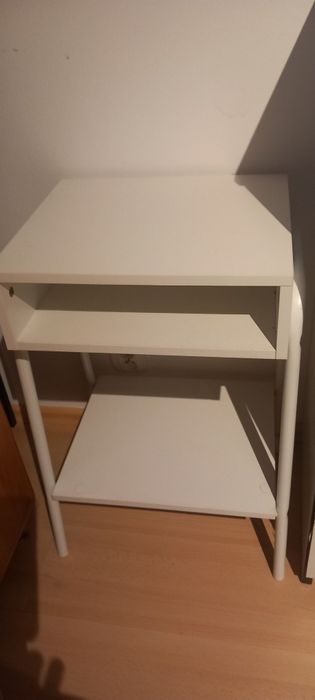 Stolik biały Ikea