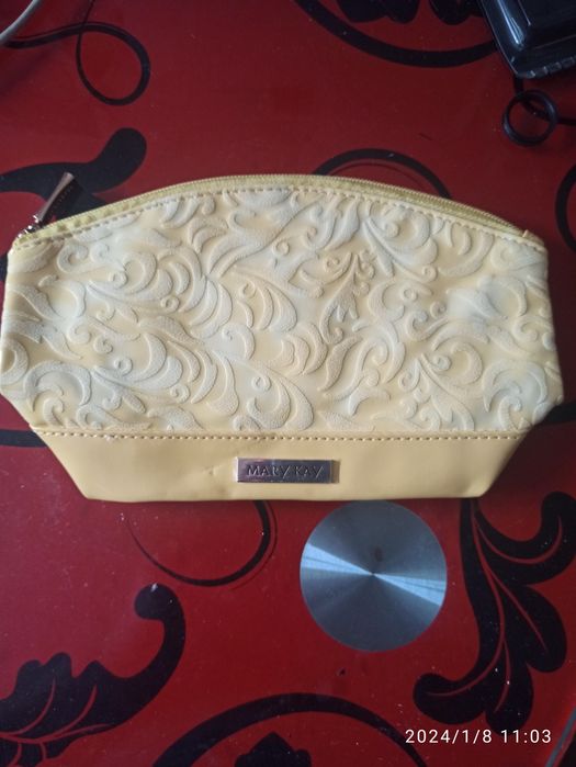 Продам косметичку мери кей