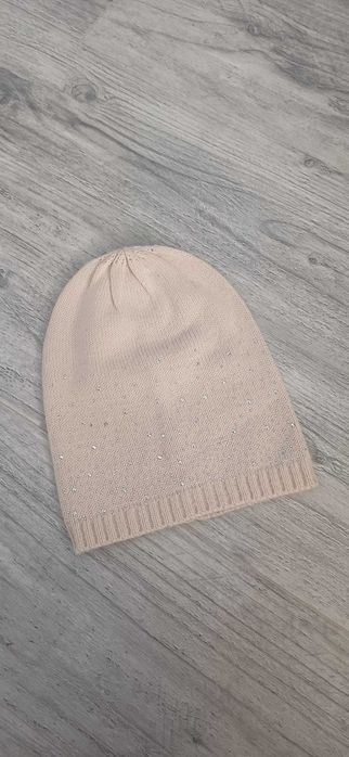 Pudrowa cieńka czapka Reserved