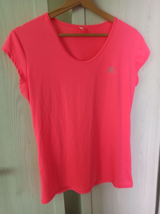 Różowy t-shirt domyos