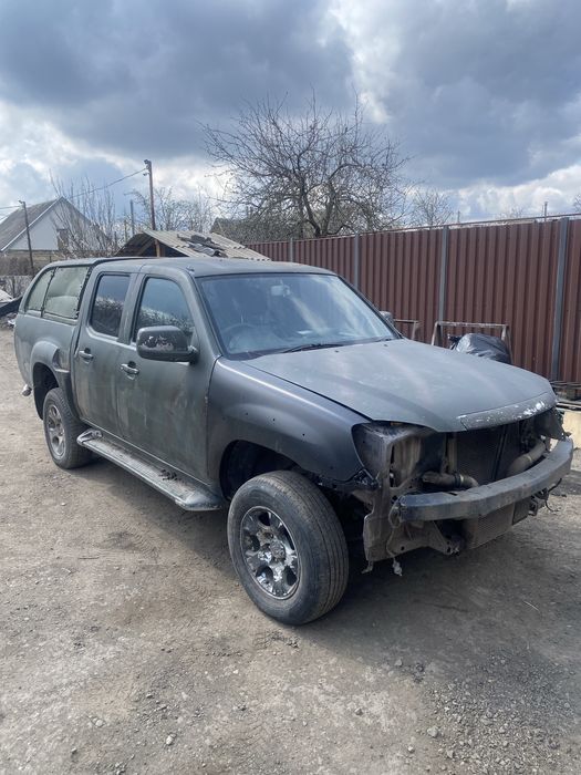 бампер двері капот фари mazda BT50