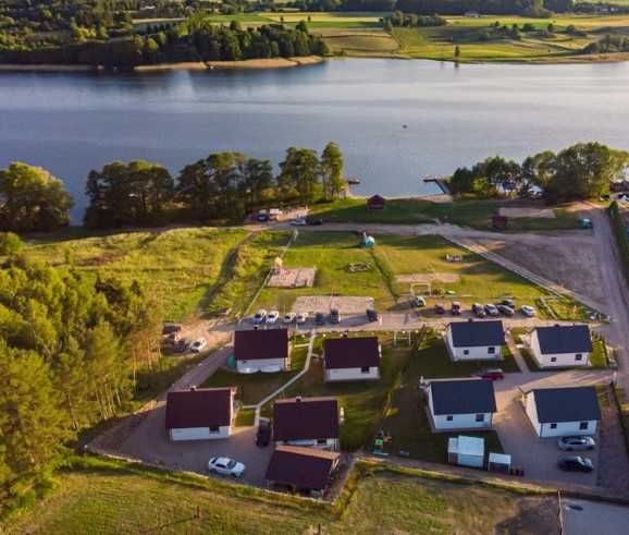 Domek nad jeziorem Mazury  :)