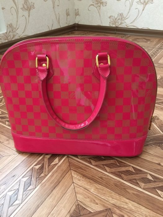 Сумка яркая для лета , люкс Louis Vuitton