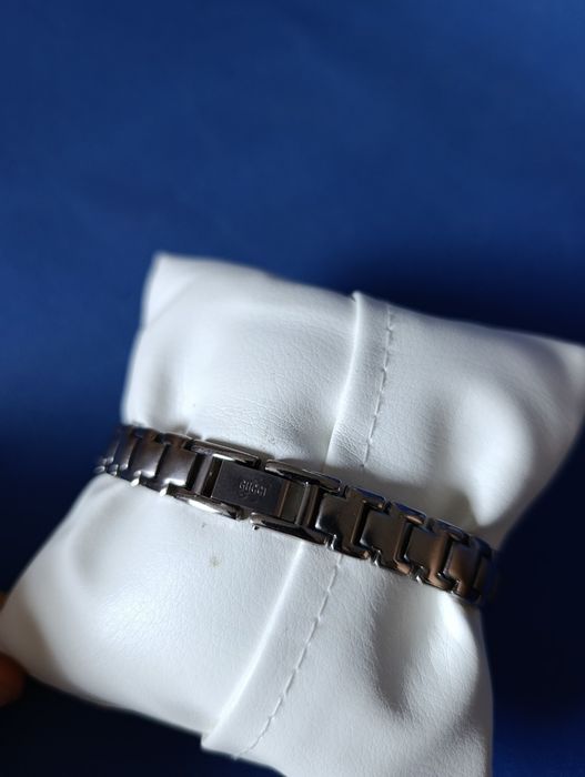 жіночий наручний годинник Gucci