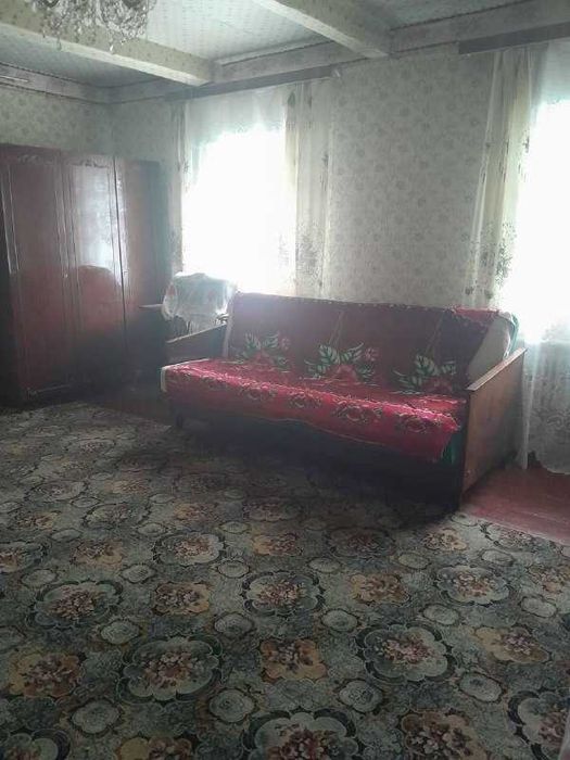 Продаж будинку в селі Берестянка.Літня кухня,погріб,криниця.