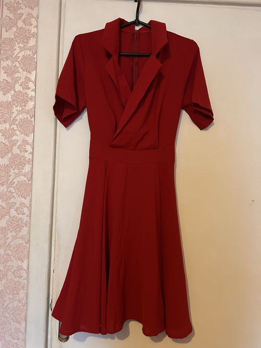 Пальто кашемірове та нове плаття