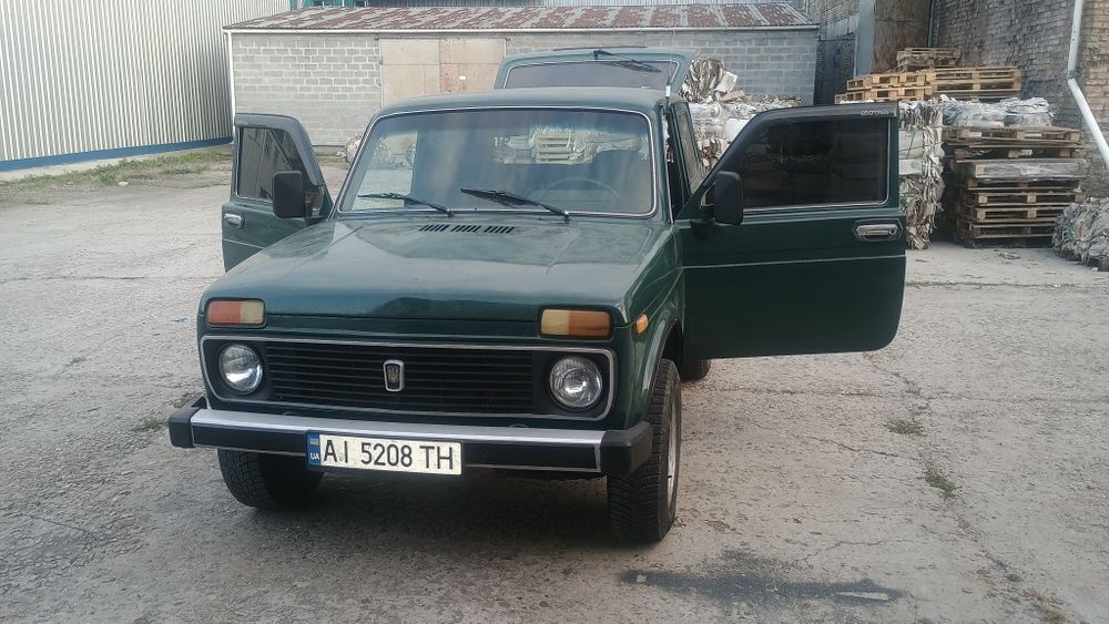 Позашляховик Нива в доглянутому стані