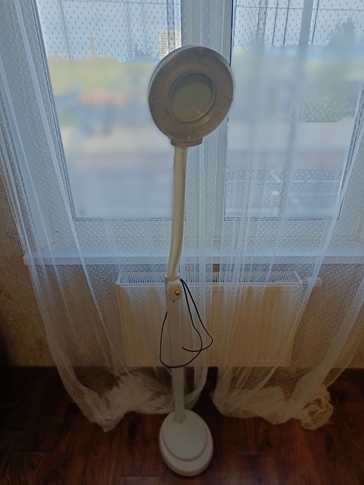 LED Лампа лупа косметологічна